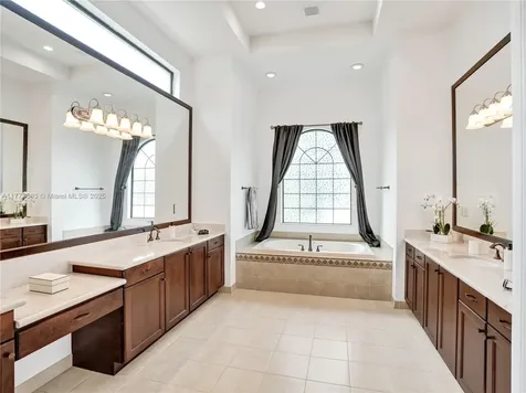 8437 Hawks Gully Avenue Delray Beach FL 33446