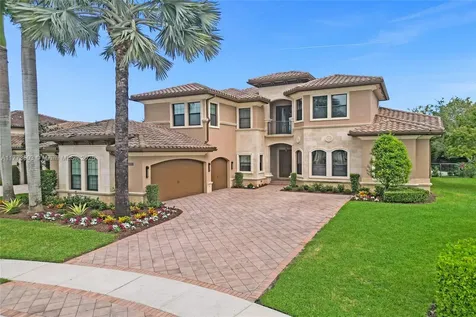 8437 Hawks Gully Avenue Delray Beach FL 33446