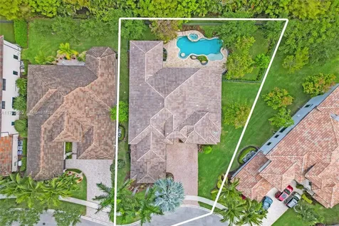 8437 Hawks Gully Avenue Delray Beach FL 33446
