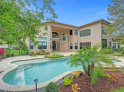 8437 Hawks Gully Avenue Delray Beach FL 33446