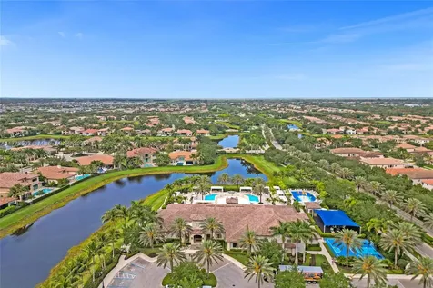 8437 Hawks Gully Avenue Delray Beach FL 33446