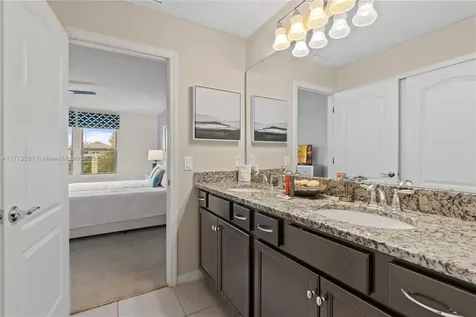 2428 Dubai Street Kissimmee FL 34747