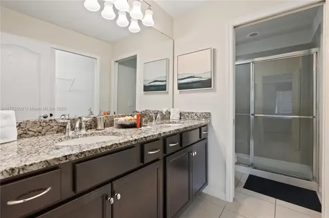 2428 Dubai Street Kissimmee FL 34747