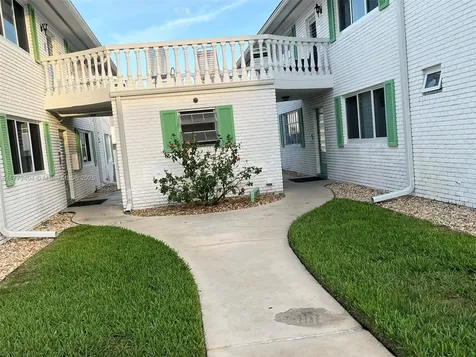 1821 NE 62nd Street Fort Lauderdale FL 33308