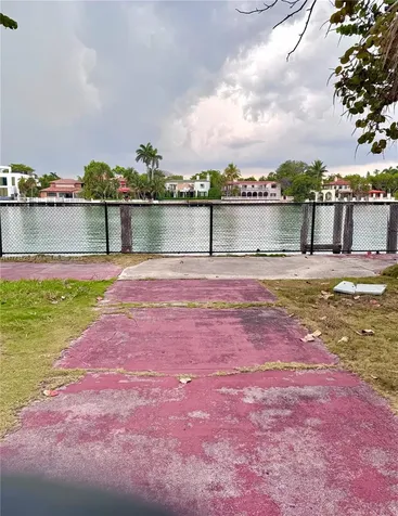5255 Collins Avenue Boat Slip E Miami Beach FL 33140