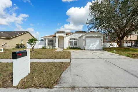 4604 Hunts Avenue Plant City FL 33566