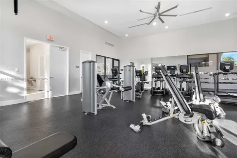 10572 W 35th Way Hialeah FL 33018