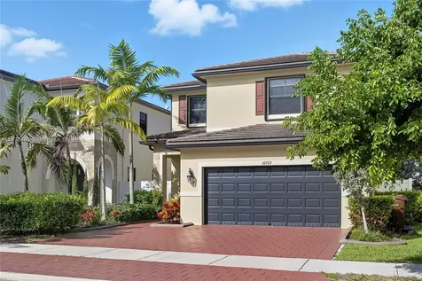 10572 W 35th Way Hialeah FL 33018