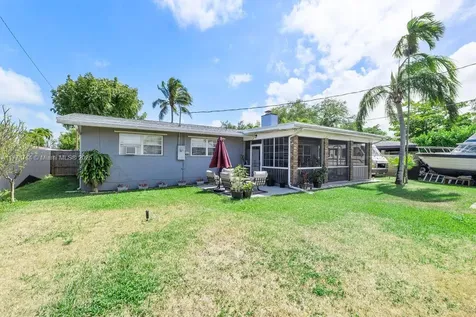 9721 Jamaica Drive Cutler Bay FL 33189