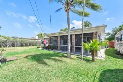9721 Jamaica Drive Cutler Bay FL 33189