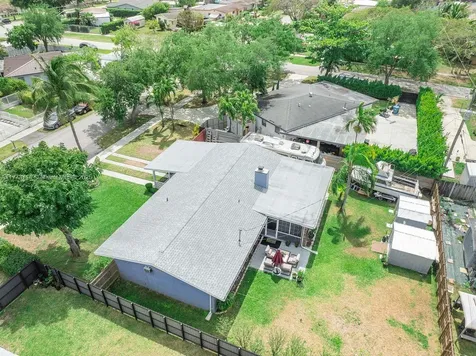 9721 Jamaica Drive Cutler Bay FL 33189