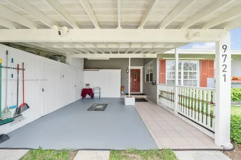 9721 Jamaica Drive Cutler Bay FL 33189