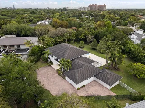 413 Santurce Avenue Coral Gables FL 33143