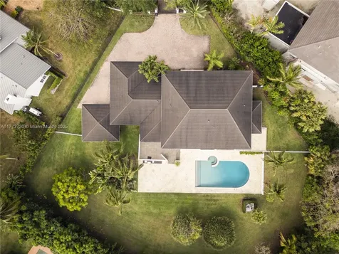413 Santurce Avenue Coral Gables FL 33143