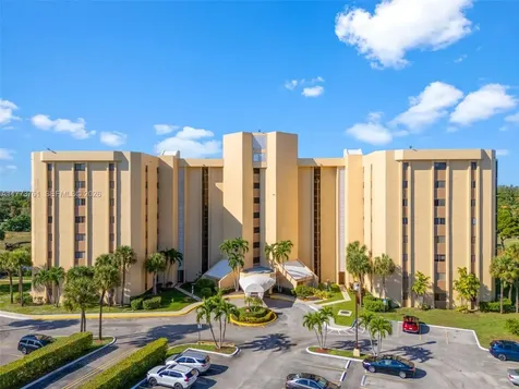 7200 Radice Court Lauderhill FL 33319