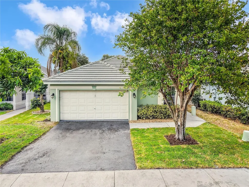 2719 Arrowwood Court Davie FL 33328