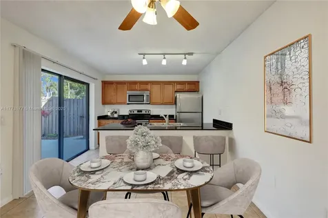 518 Green Springs Place West Palm Beach FL 33409