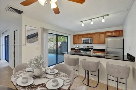 518 Green Springs Place West Palm Beach FL 33409