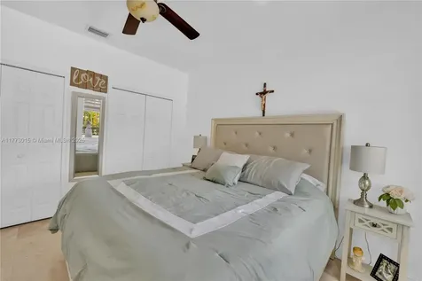 15723 SW 60th Street Miami FL 33193