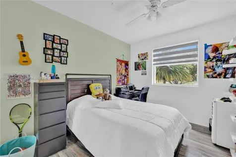 15723 SW 60th Street Miami FL 33193