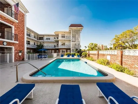 2340 NE 9th Street Fort Lauderdale FL 33304
