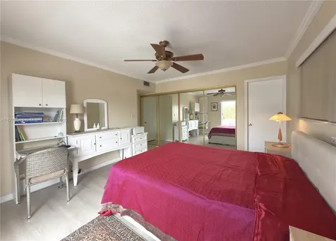 2340 NE 9th Street Fort Lauderdale FL 33304