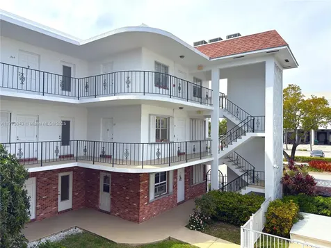 2340 NE 9th Street Fort Lauderdale FL 33304