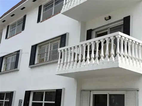 2340 NE 9th Street Fort Lauderdale FL 33304