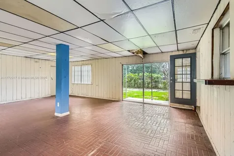 251 NW 149th Street Miami FL 33168