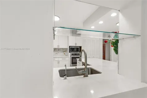 9815 SW 21st Street Miami FL 33165