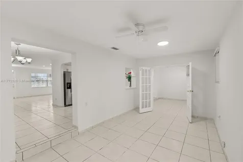 9815 SW 21st Street Miami FL 33165