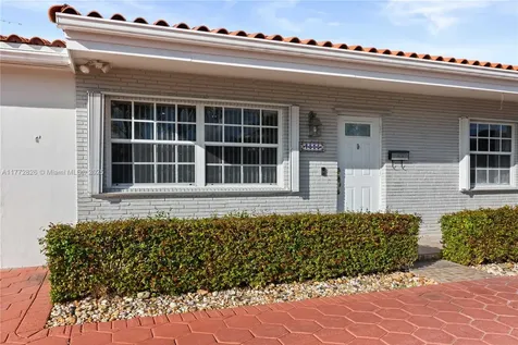 9815 SW 21st Street Miami FL 33165