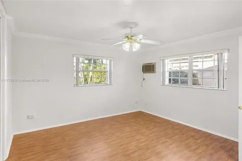 9815 SW 21st Street Miami FL 33165