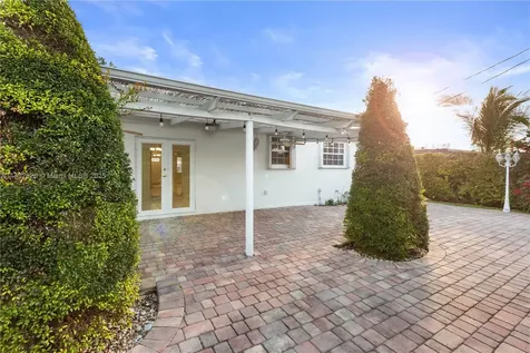 9815 SW 21st Street Miami FL 33165
