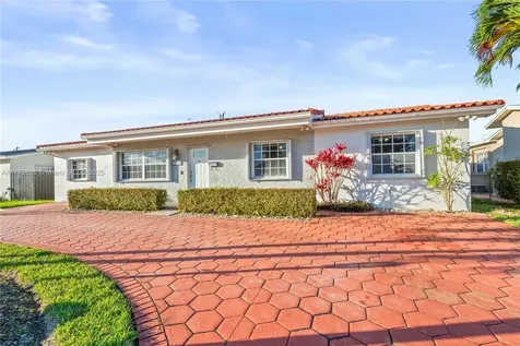 9815 SW 21st Street Miami FL 33165