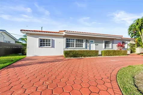 9815 SW 21st Street Miami FL 33165