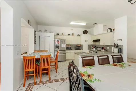515 SE 30th Drive Homestead FL 33033