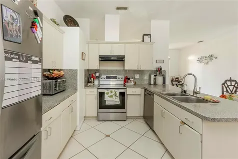 515 SE 30th Drive Homestead FL 33033