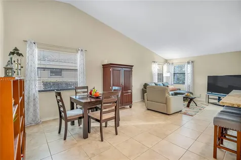 15001 Windbluff Street Davie FL 33331