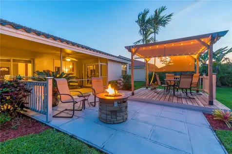 15001 Windbluff Street Davie FL 33331