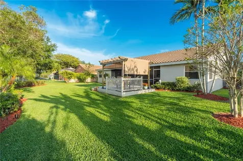 15001 Windbluff Street Davie FL 33331