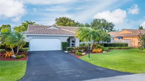 15001 Windbluff Street Davie FL 33331
