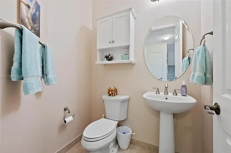 5264 Cambridge Court Palm Beach Gardens FL 33418