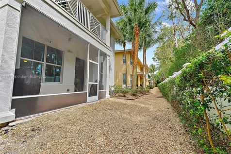 5264 Cambridge Court Palm Beach Gardens FL 33418