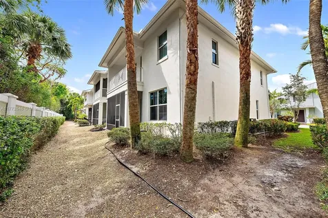 5264 Cambridge Court Palm Beach Gardens FL 33418