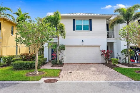 5264 Cambridge Court Palm Beach Gardens FL 33418