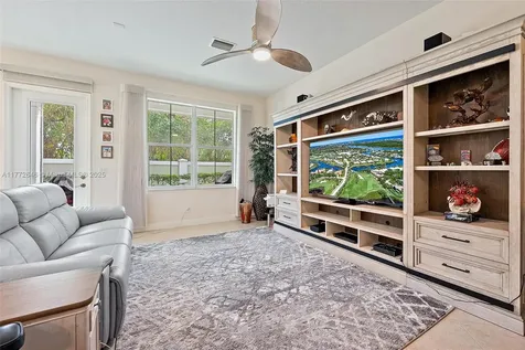 5264 Cambridge Court Palm Beach Gardens FL 33418