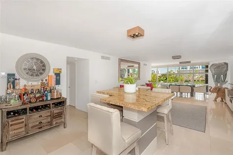 6423 Collins Avenue Miami Beach FL 33141