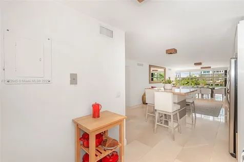 6423 Collins Avenue Miami Beach FL 33141