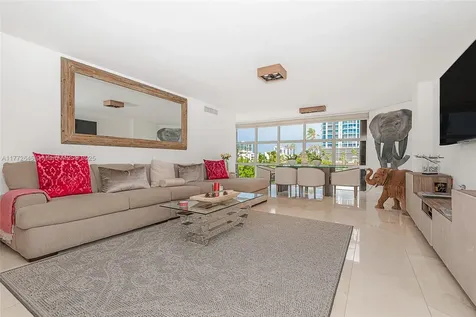 6423 Collins Avenue Miami Beach FL 33141